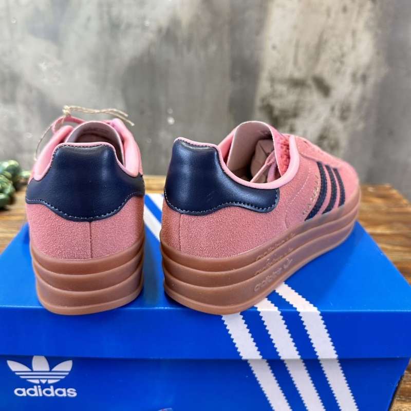 Adidas Sneakers